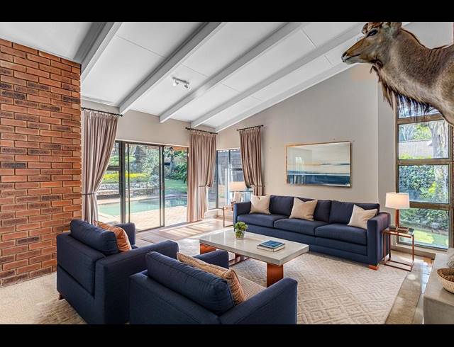 4 BEDROOM FREEHOLD RENTED IN ROBIN HILLS